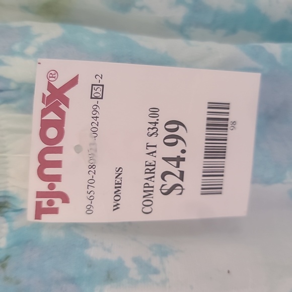 Dress - Picture 4 of 4